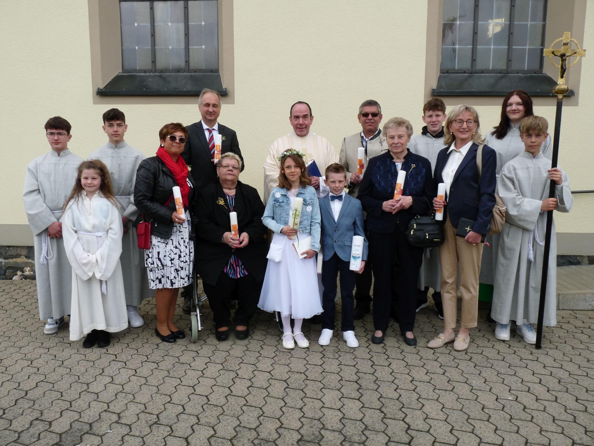 Erst-u. Jubelkommunion Kehlbach 23