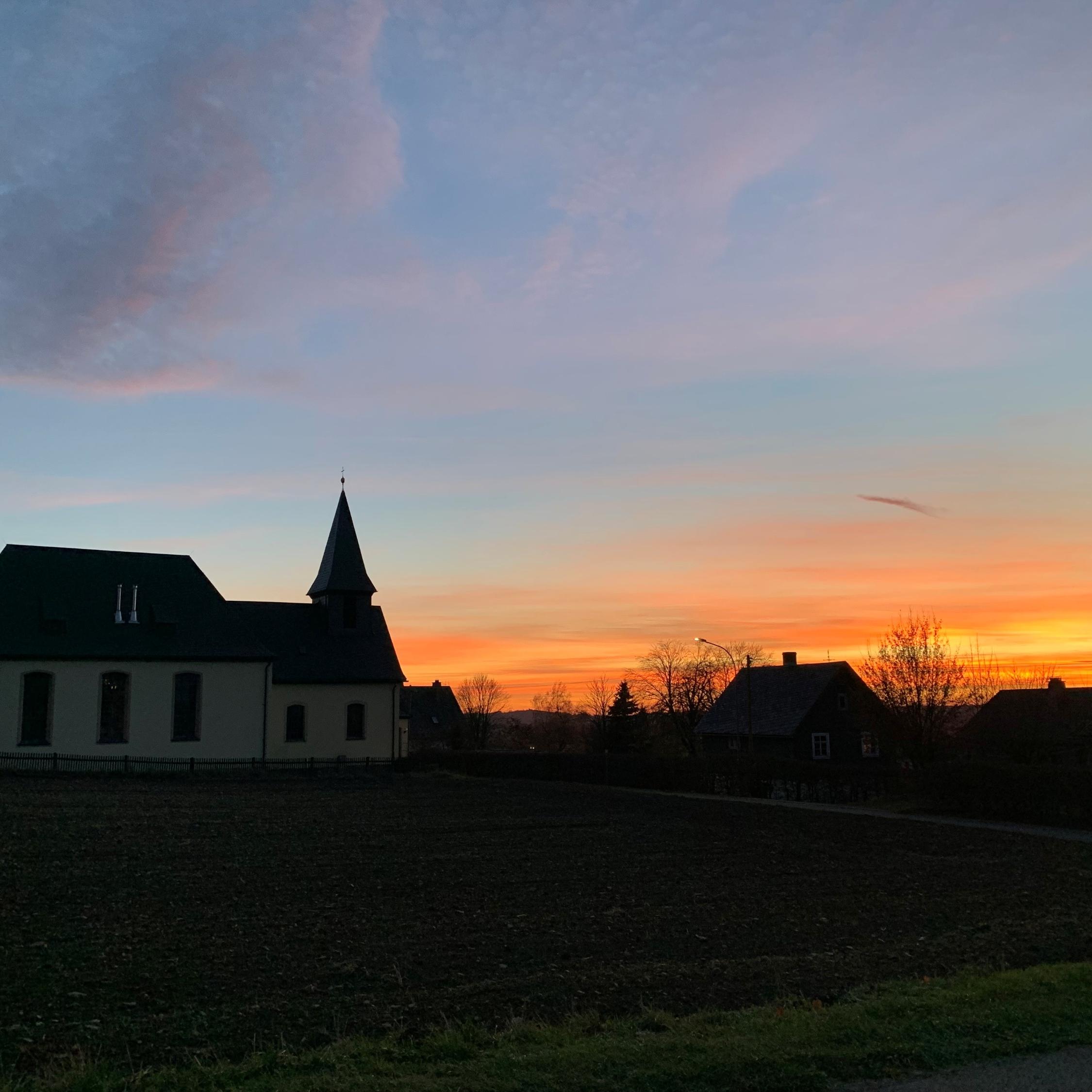 Sonnenuntergang Ostern 2026