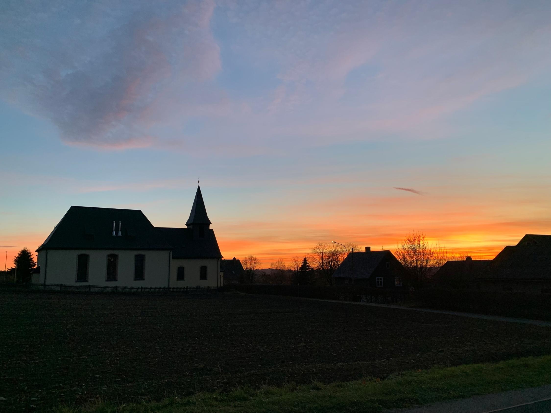 Sonnenuntergang Ostern 2026